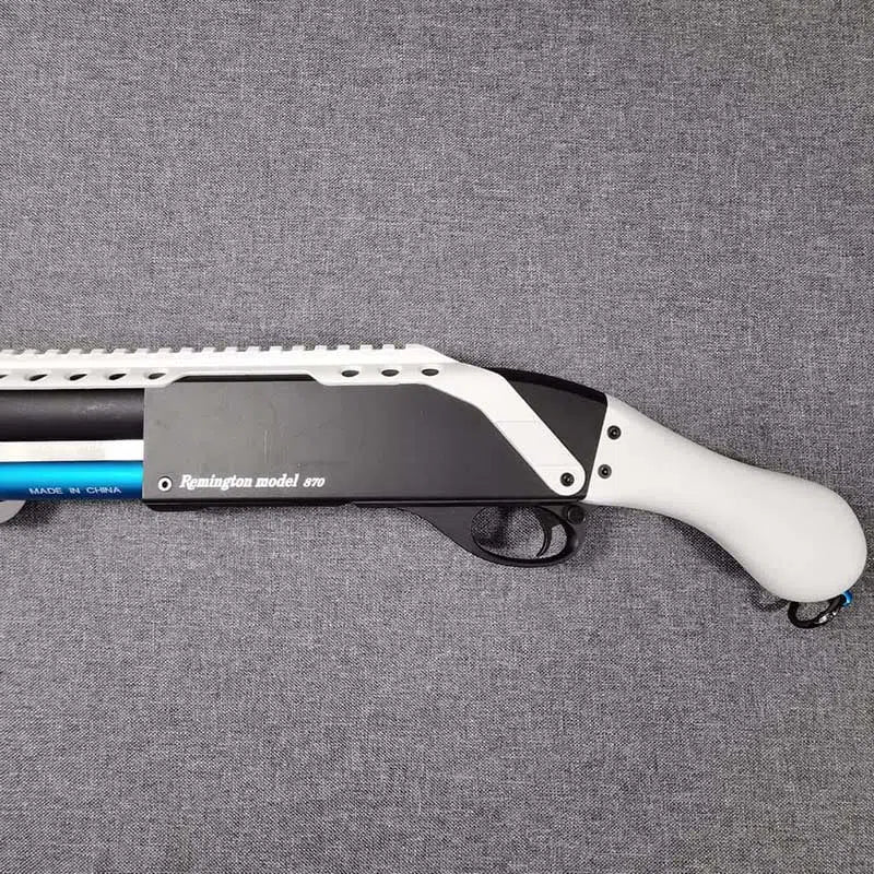 XYL M870 Shell Ejecting Shotgun foam-dart Blaster — muzzle and barrel detail
